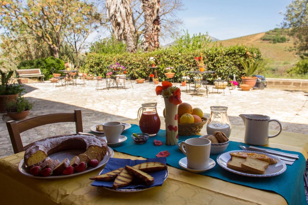 Agriturismo Tarantola Alcamo Eksteriør billede
