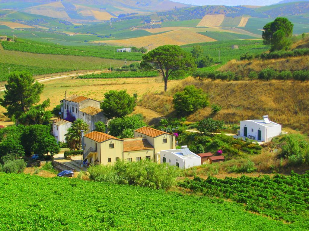 Agriturismo Tarantola Alcamo Eksteriør billede